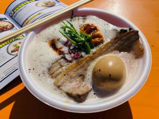 東京ラーメンフェスタ2023の【フランス】ブルターニュ産オマール海老のエスプーマ豚骨